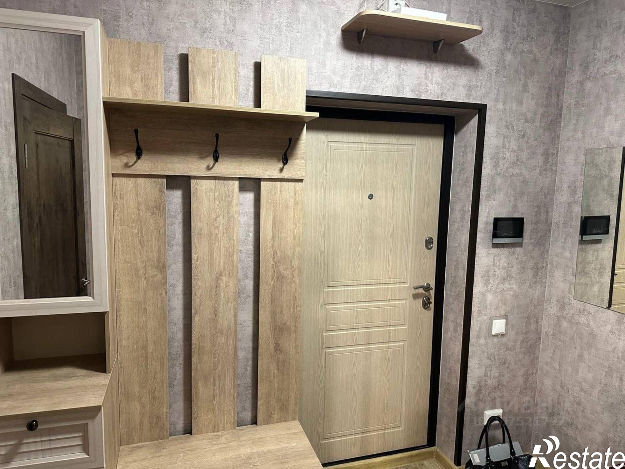 Сдать квартиру за 35 000 рублей на ул Карпинского, 50