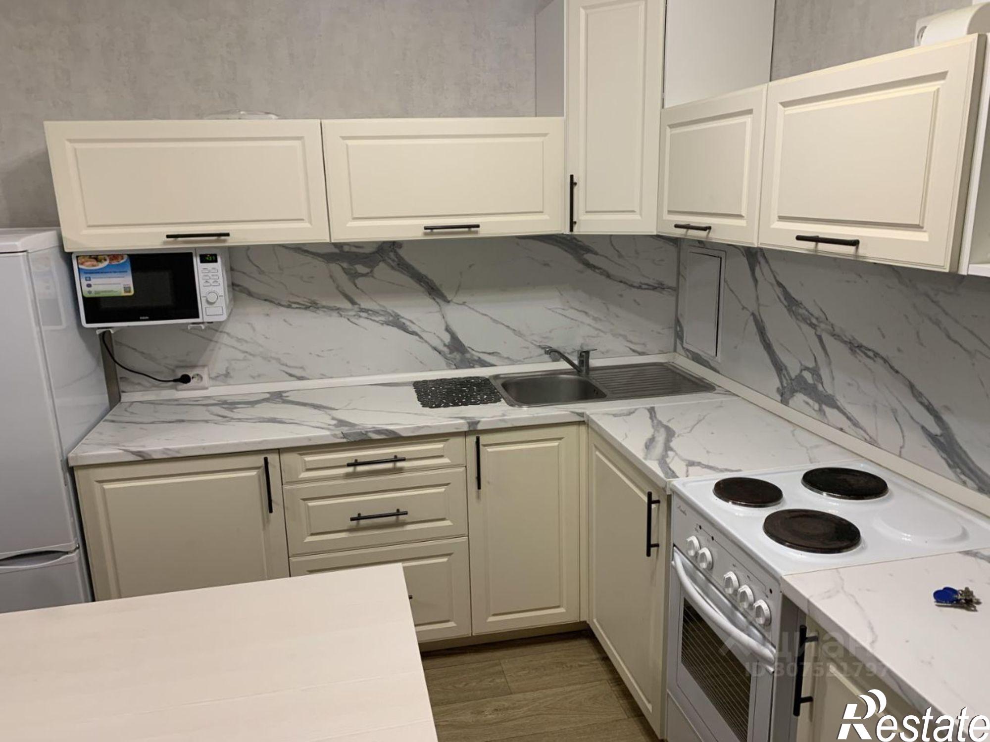 Сдать квартиру за 35 000 рублей на ул Карпинского, 50