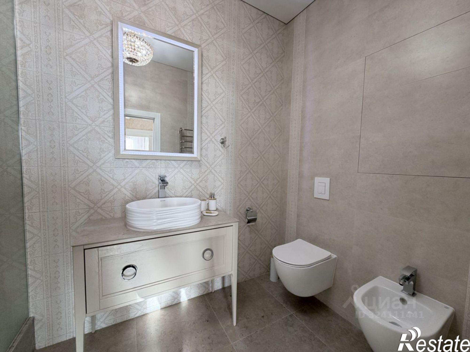 Купить квартиру за 18 700 000 рублей на улица Революции, 21