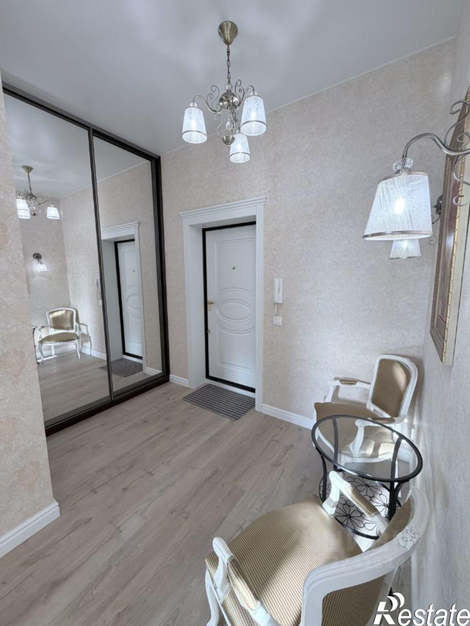 Купить квартиру за 18 700 000 рублей на улица Революции, 21