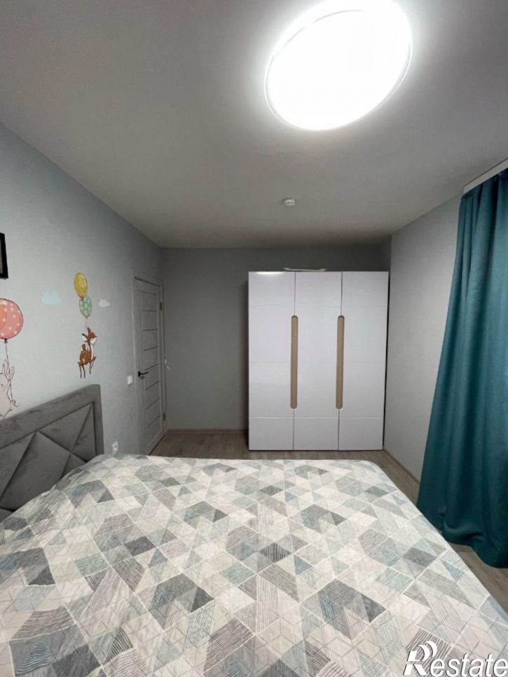 2-комн квартира улица Красные Казармы, 64,  д. 64