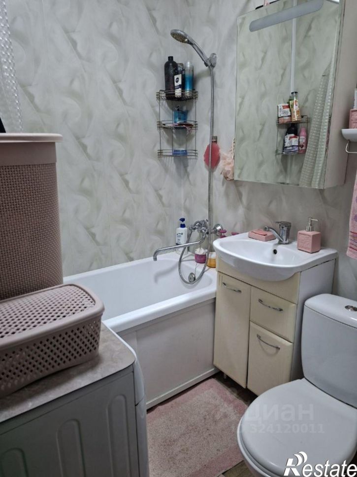 3-комн квартира улица Космонавта Леонова, 8,  д. 8