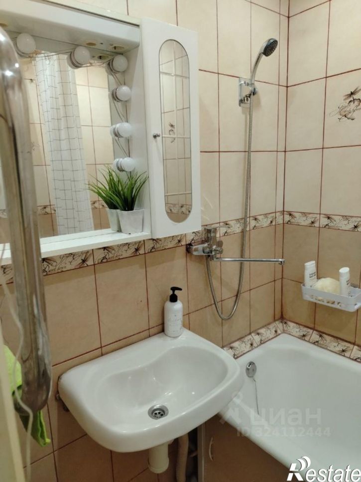 2-комн квартира ул Революции, 6,  д. 6