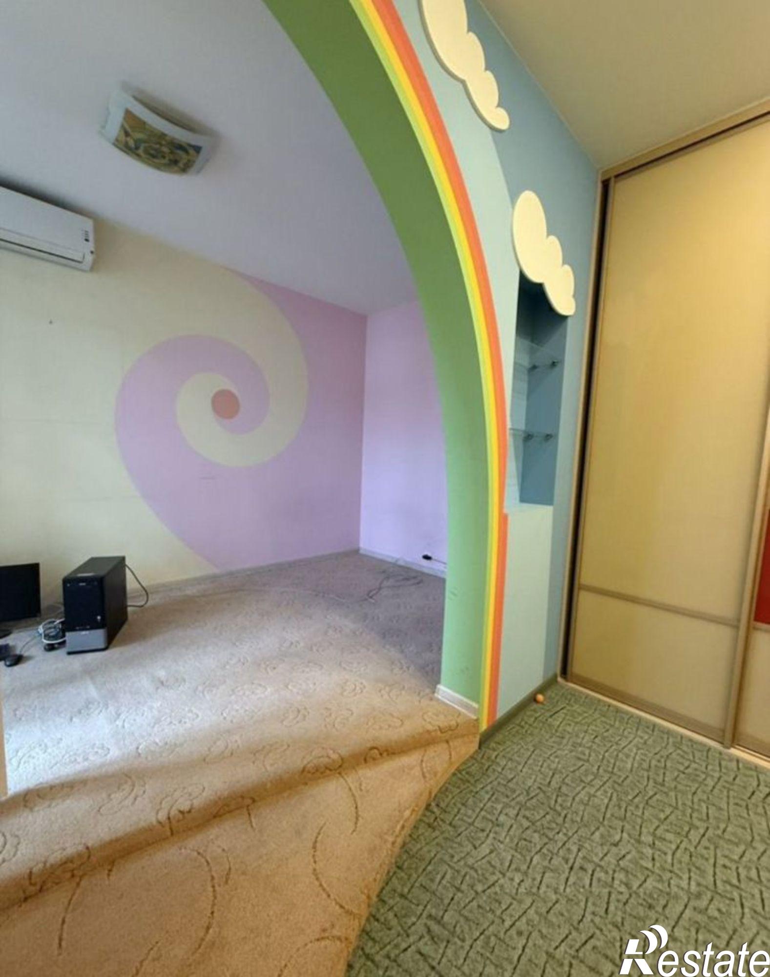 Купить квартиру за 11 300 000 рублей на шоссе Космонавтов, 213