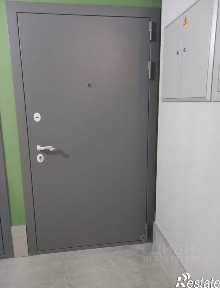 3-комн квартира улица Гашкова, 56 к1,  д. 56 к1