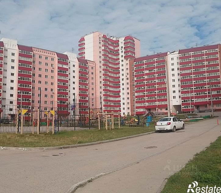 3-комн квартира улица Адмирала Ушакова, 21,  д. 21