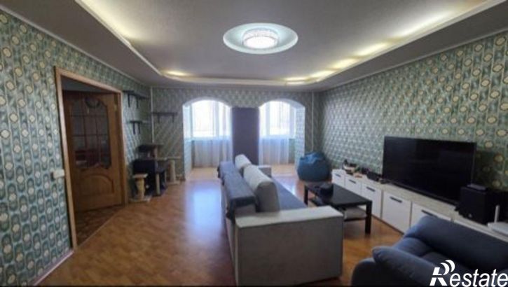 4-комн квартира Екатерининская улица, 61,  д. 61