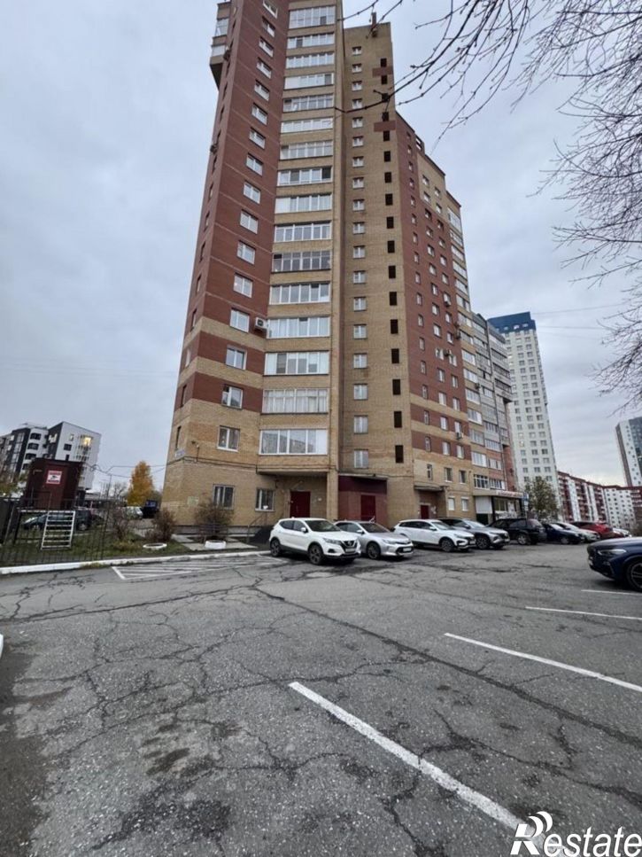 3-комн квартира улица Милиционера Власова, 4,  д. 4