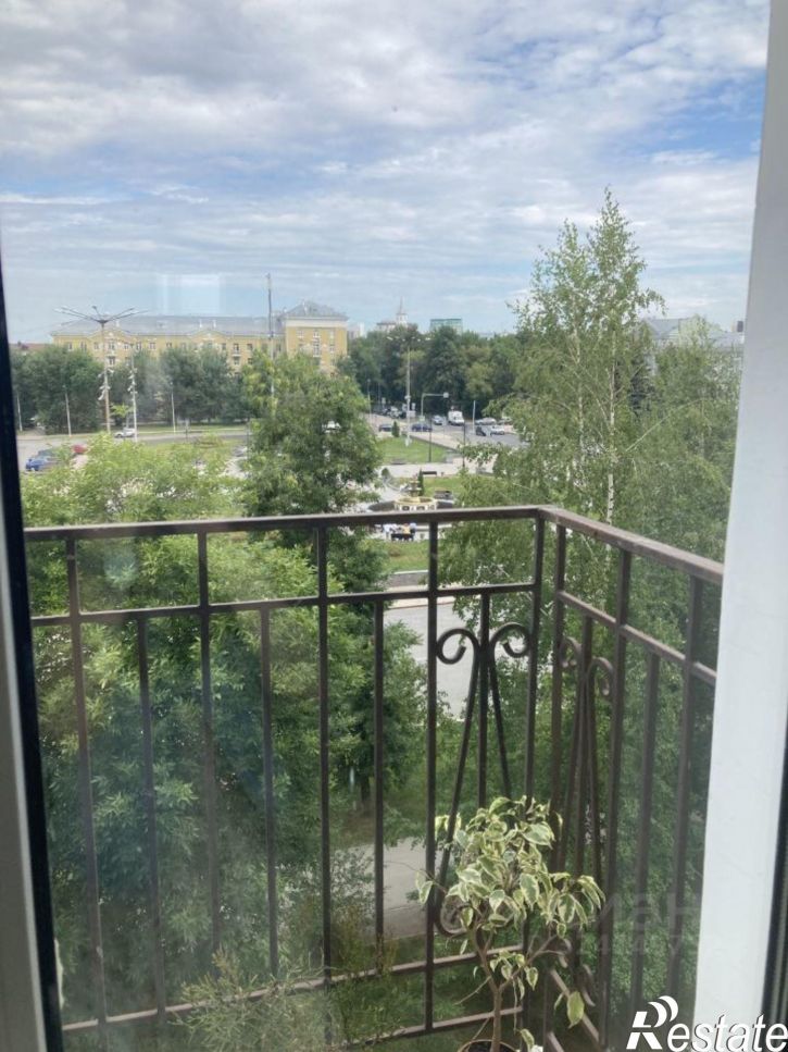 3-комн квартира Комсомольский пр-кт, 81,  д. 81