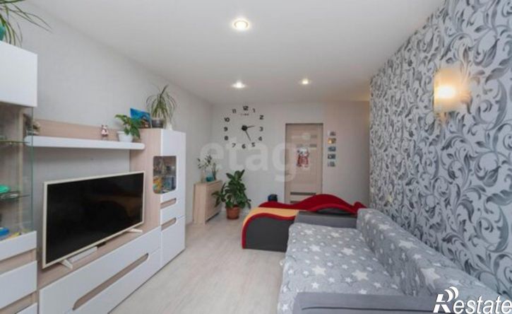 3-комн квартира ул Нефтяников, 60,  д. 60