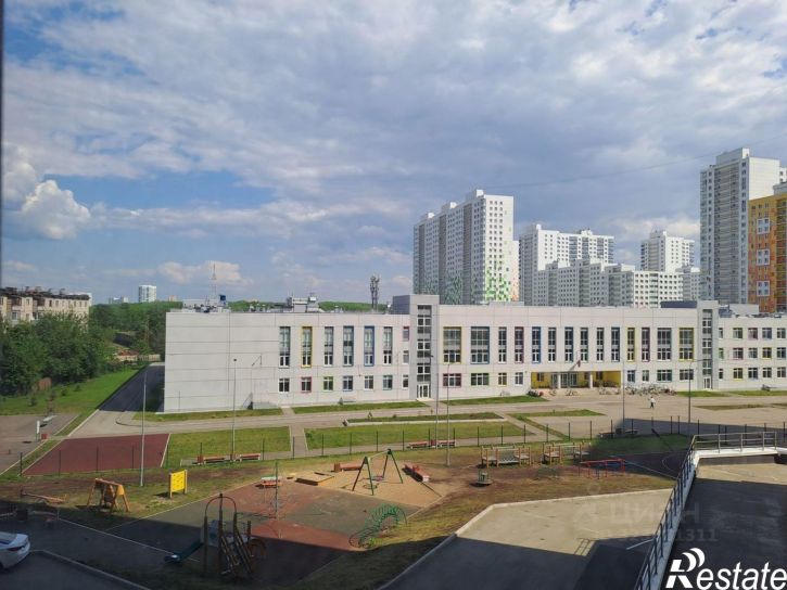 3-комн квартира улица Карла Модераха, 8,  д. 8