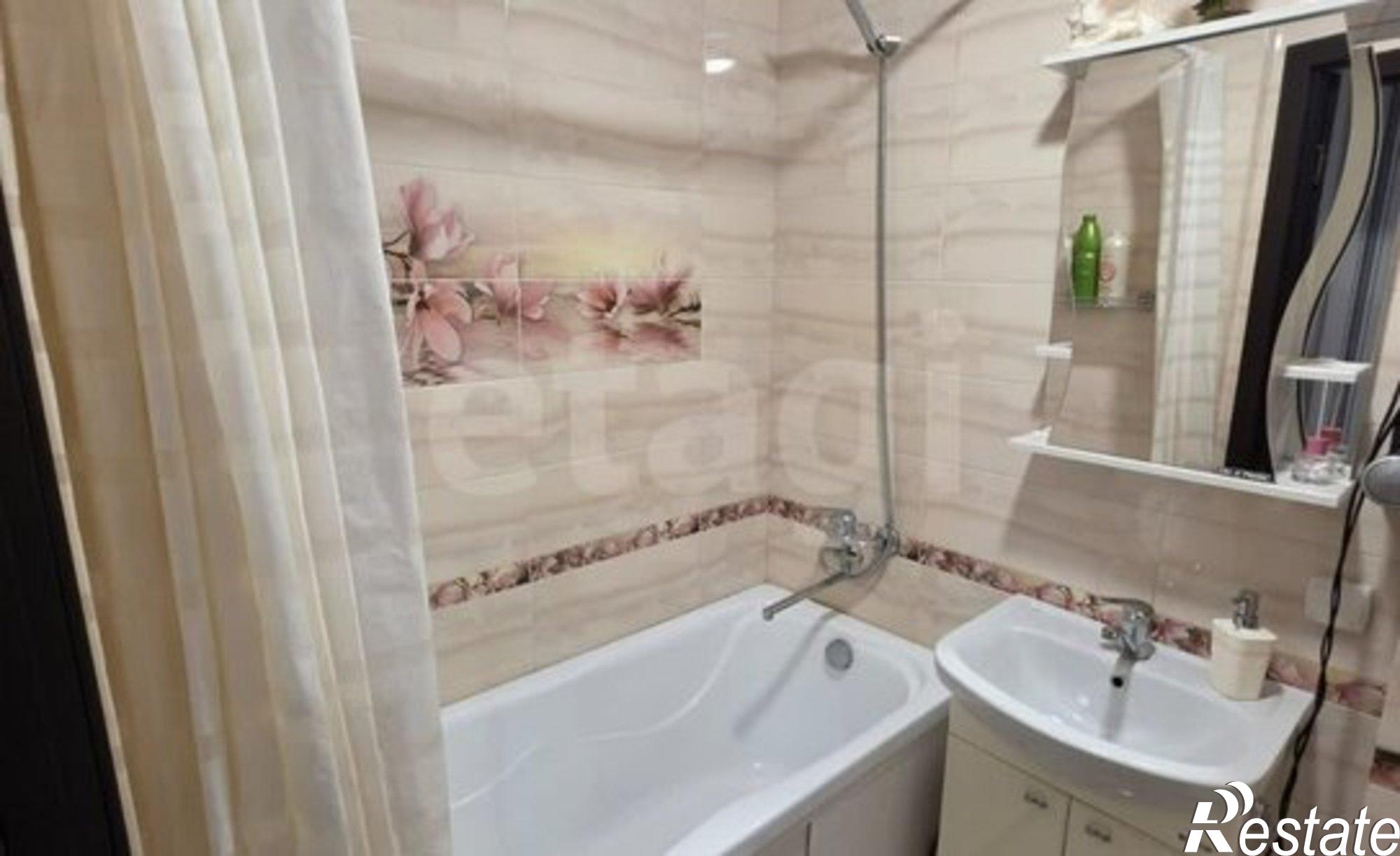 Купить квартиру за 7 700 000 рублей на Петропавловская улица, 99