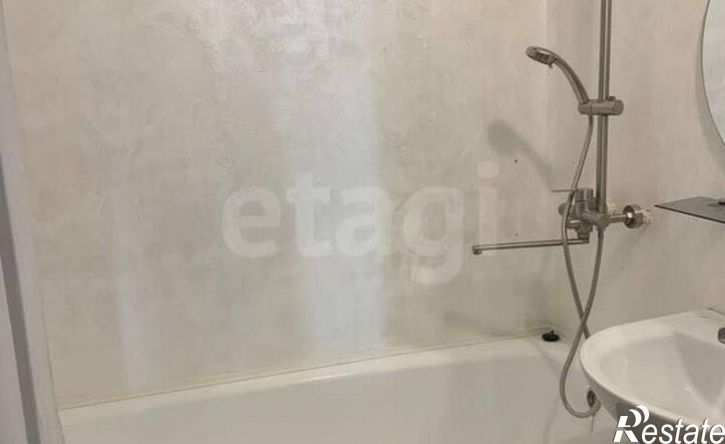 2-комн квартира улица Адмирала Ушакова, 21,  д. 21