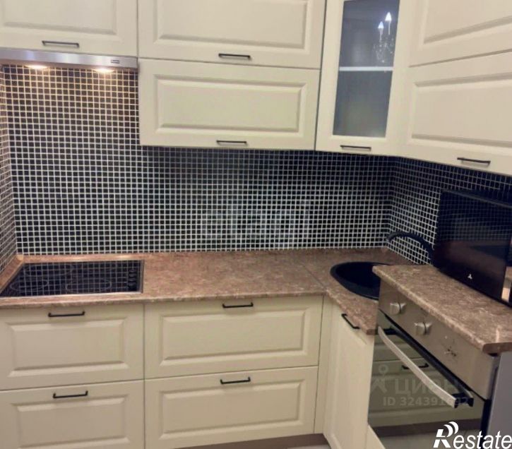 2-комн квартира ул Фрезеровщиков, 86,  д. 86