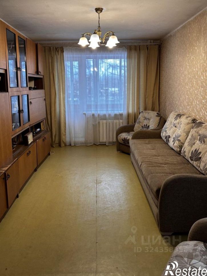 3-комн квартира ул Лаврова, 18/2,  д. 18/2