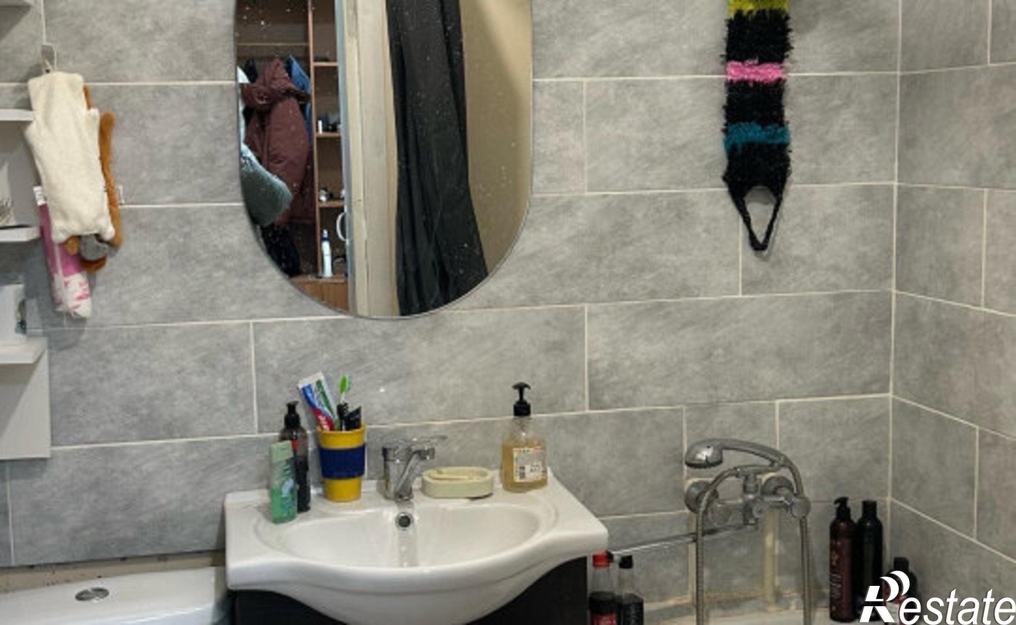 Купить квартиру за 5 300 000 рублей на Холмогорская улица, 4В