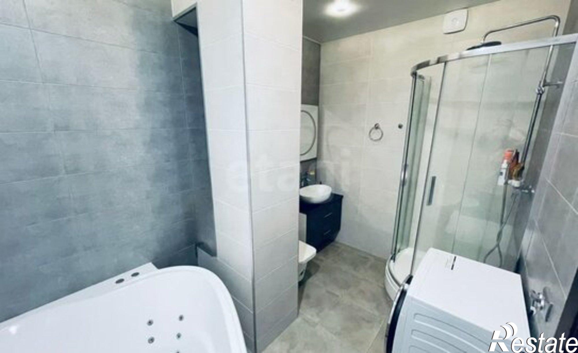 Купить квартиру за 12 580 000 рублей на ул КИМ, 61