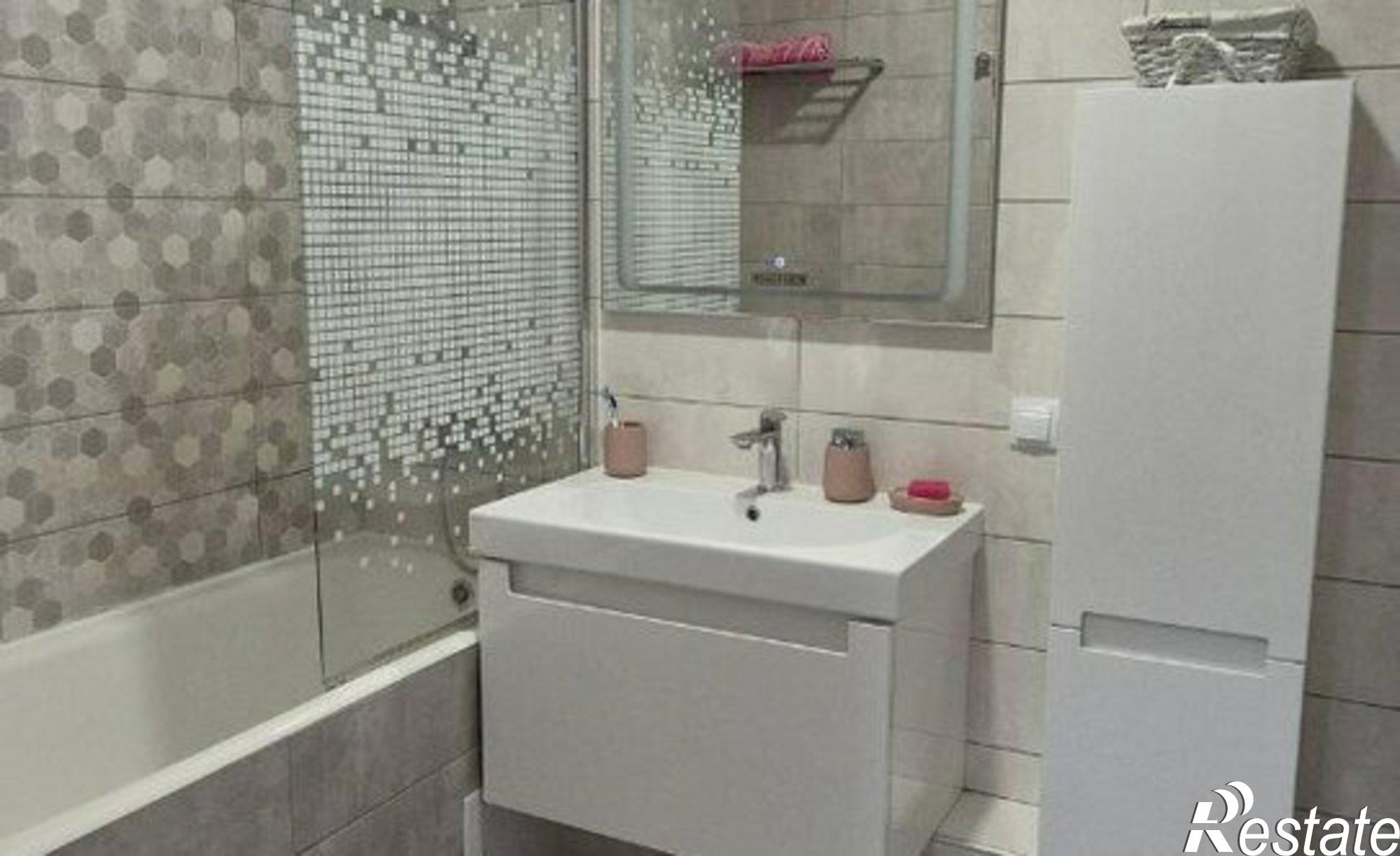 Купить квартиру за 15 800 000 рублей на ул Екатерининская, 177а