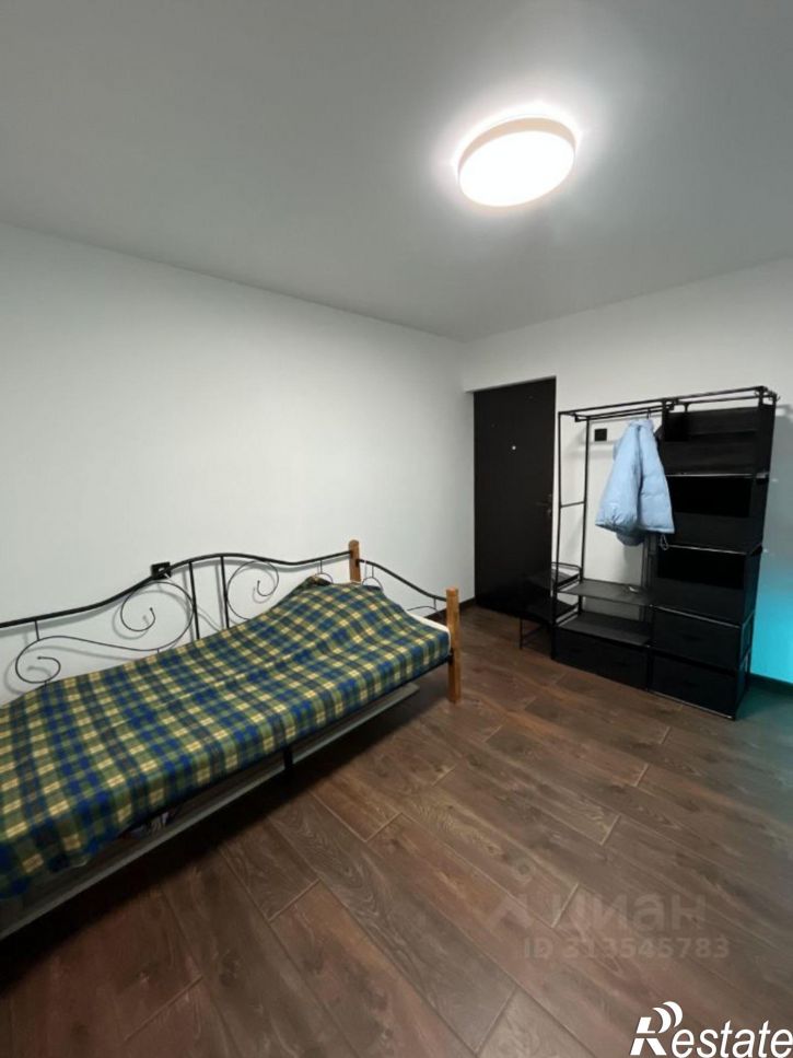 Комната улица Подводников, 15,  д. 15