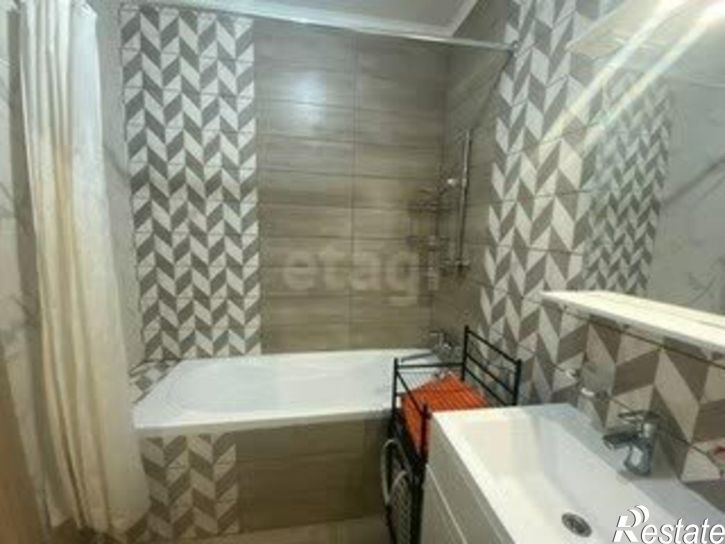 3-комн квартира улица Революции, 48В,  д. 48В