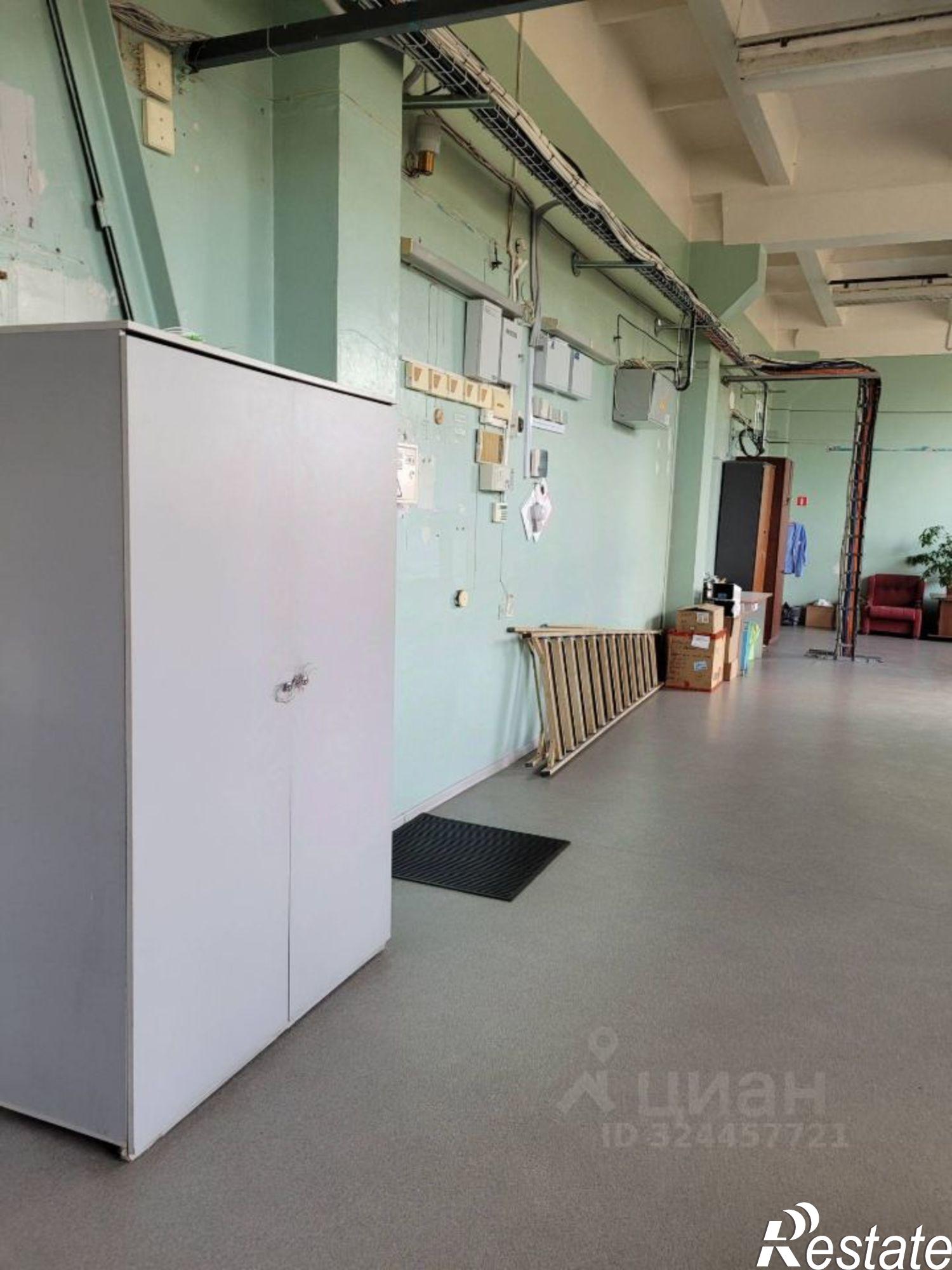 Купить помещение свободного назначения за 36 916 200 рублей на ул Кронита, 8