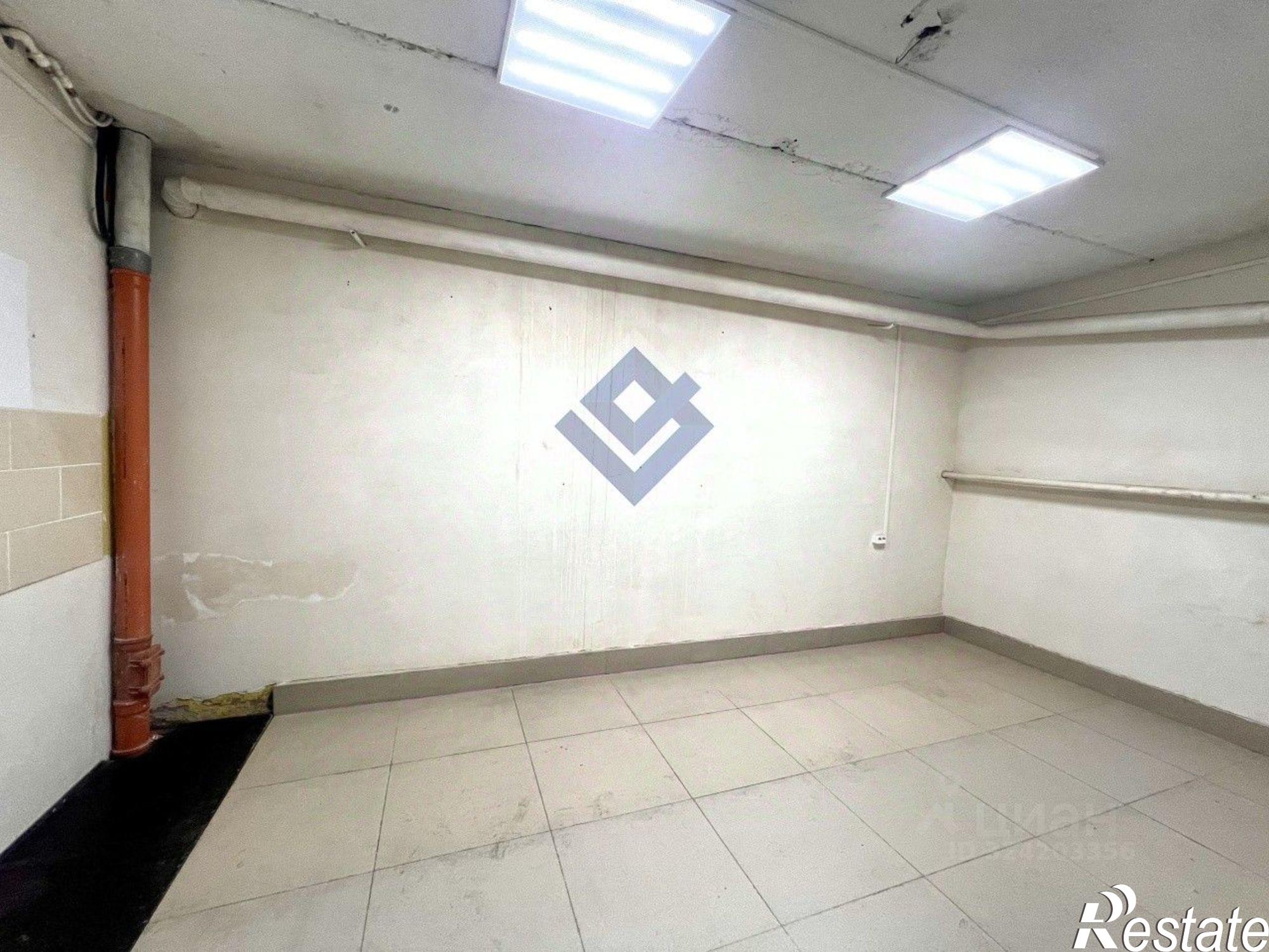 Сдать складское помещение за 15 768 рублей на ул Камчатовская, 5