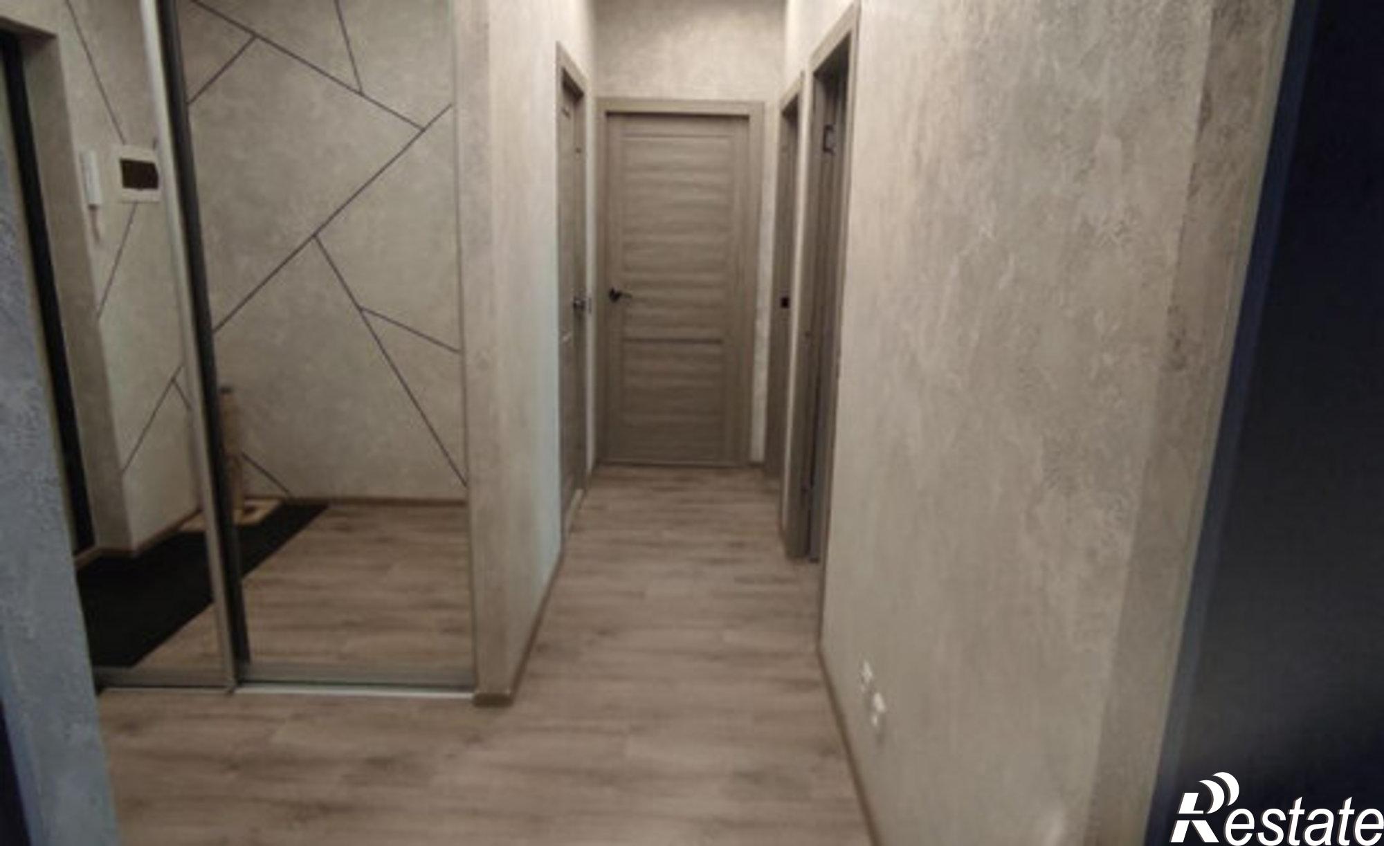 Купить квартиру за 9 100 000 рублей на Сапфирная улица, 12