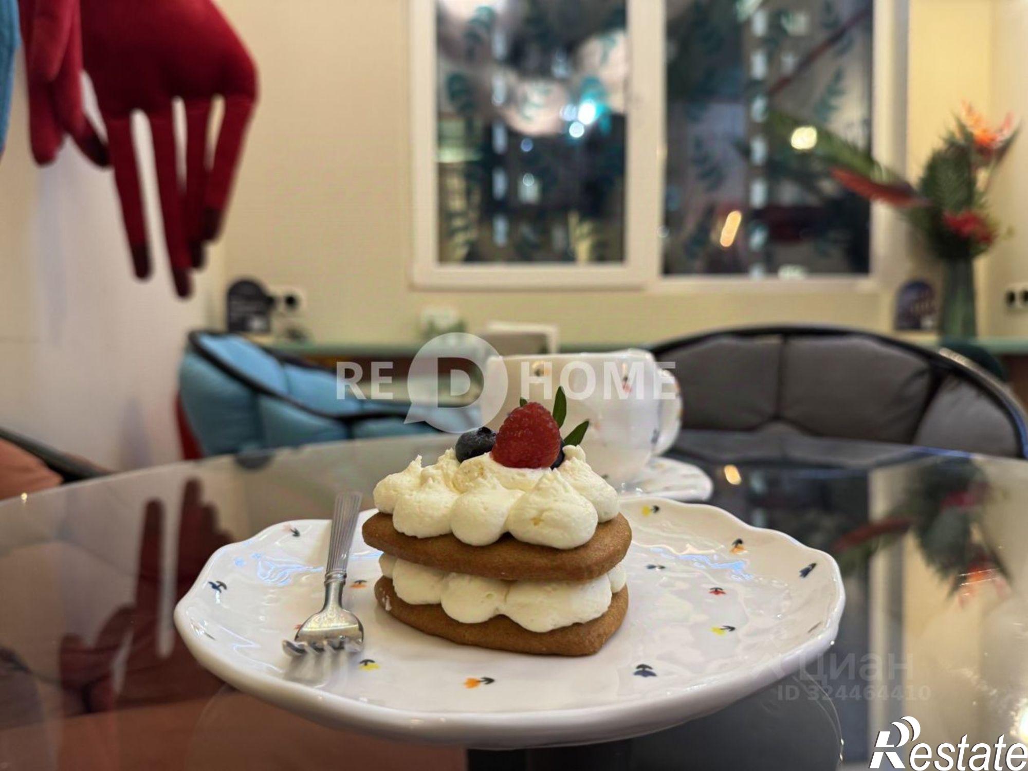 Купить торговое помещение за 7 599 000 рублей на Сапфирная улица, 15