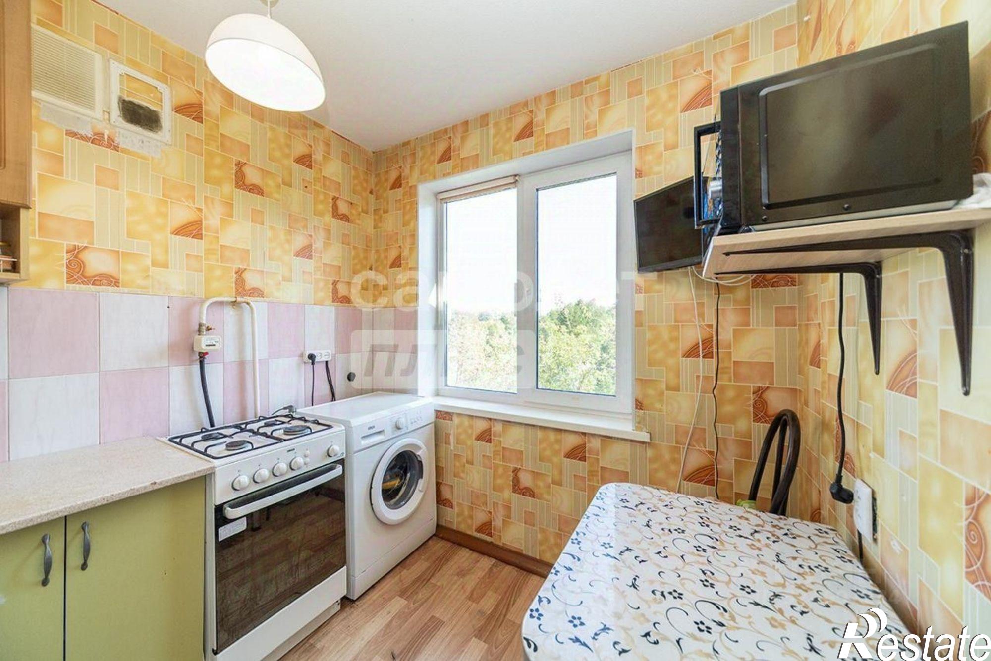 Купить квартиру за 3 350 000 рублей на Стахановская улица, 11