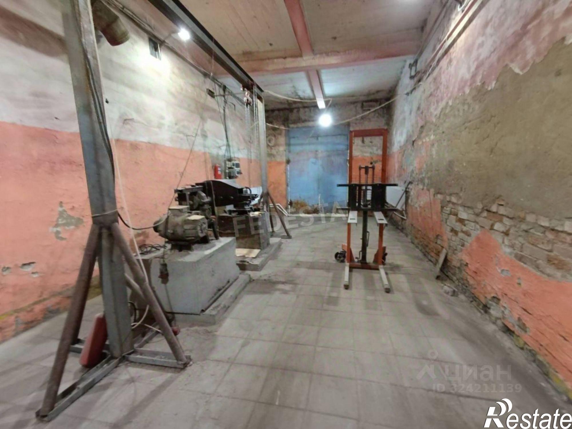 Купить помещение свободного назначения за 21 000 300 рублей на 1-й Бойный переулок, 1