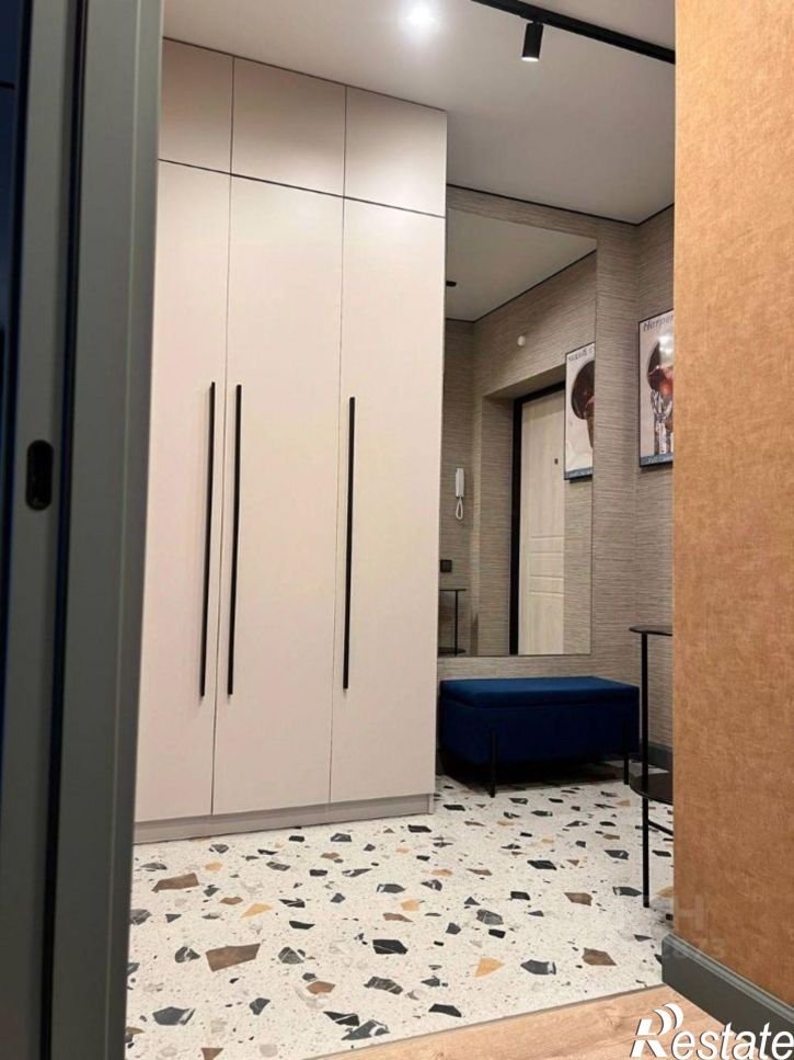 2-комн квартира ул Космонавта Леонова, 41,  д. 41