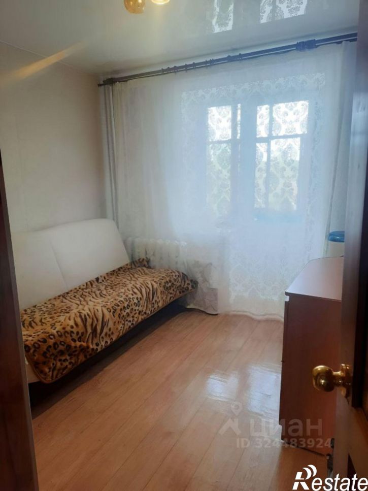 3-комн квартира ул Адмирала Ушакова, 55,  д. 55