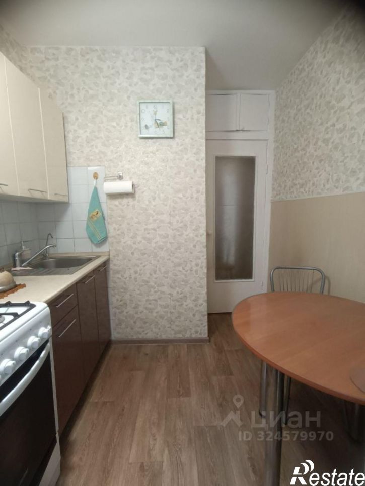 3-комн квартира ул Ивана Франко, 40 2,  д. 40 2,  к. 2