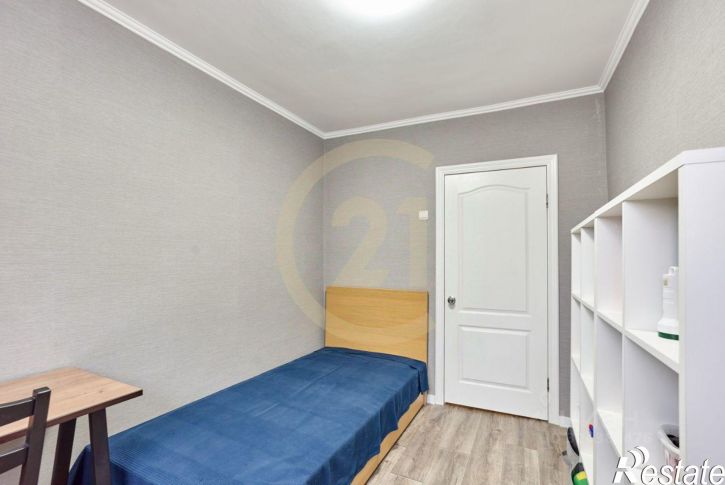 4-комн квартира улица Добролюбова, 20,  д. 20