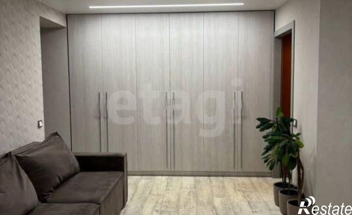 3-комн квартира улица Революции, 5,  д. 5