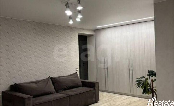 3-комн квартира улица Революции, 5,  д. 5