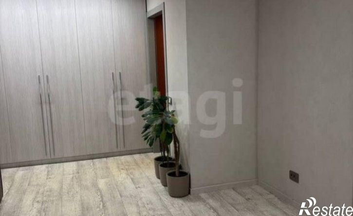 3-комн квартира улица Революции, 5,  д. 5