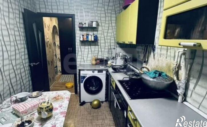 3-комн квартира улица Архитектора Свиязева, 38,  д. 38