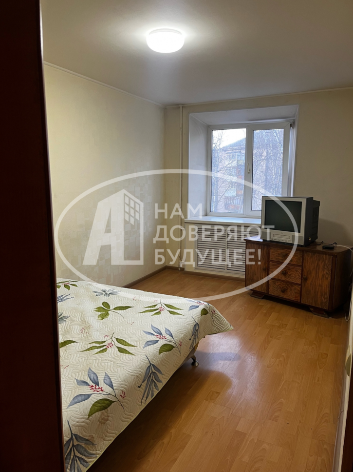 3-комн квартира улица Маршала Рыбалко, 113