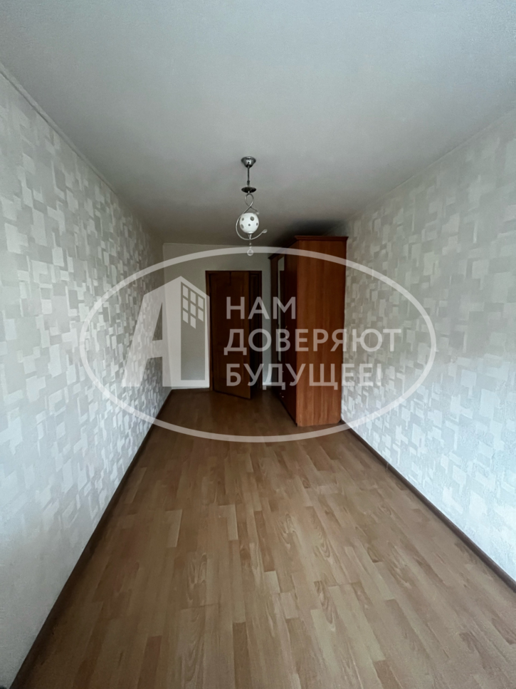 3-комн квартира улица Маршала Рыбалко, 113