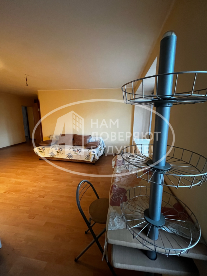 3-комн квартира улица Маршала Рыбалко, 113