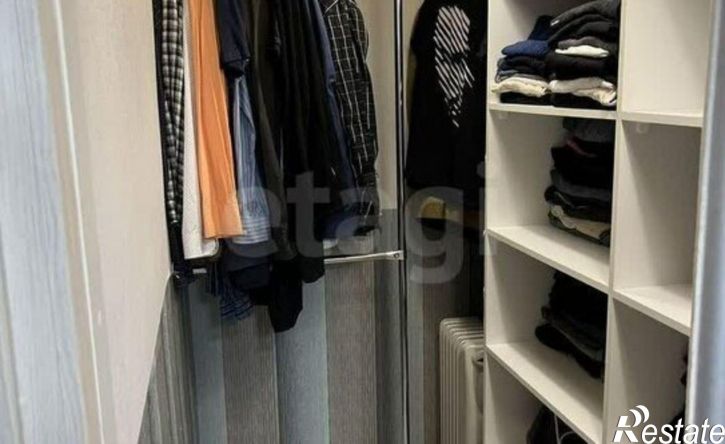 4-комн квартира улица Милиционера Власова, 15,  д. 15