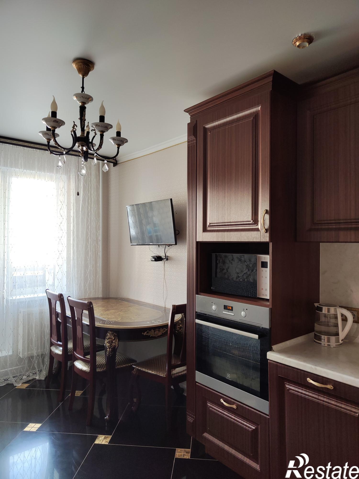 Купить квартиру за 8 800 000 рублей на Оханская ул., 31