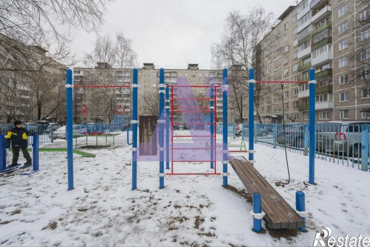 3-комн квартира улица Подлесная, дом 27/1