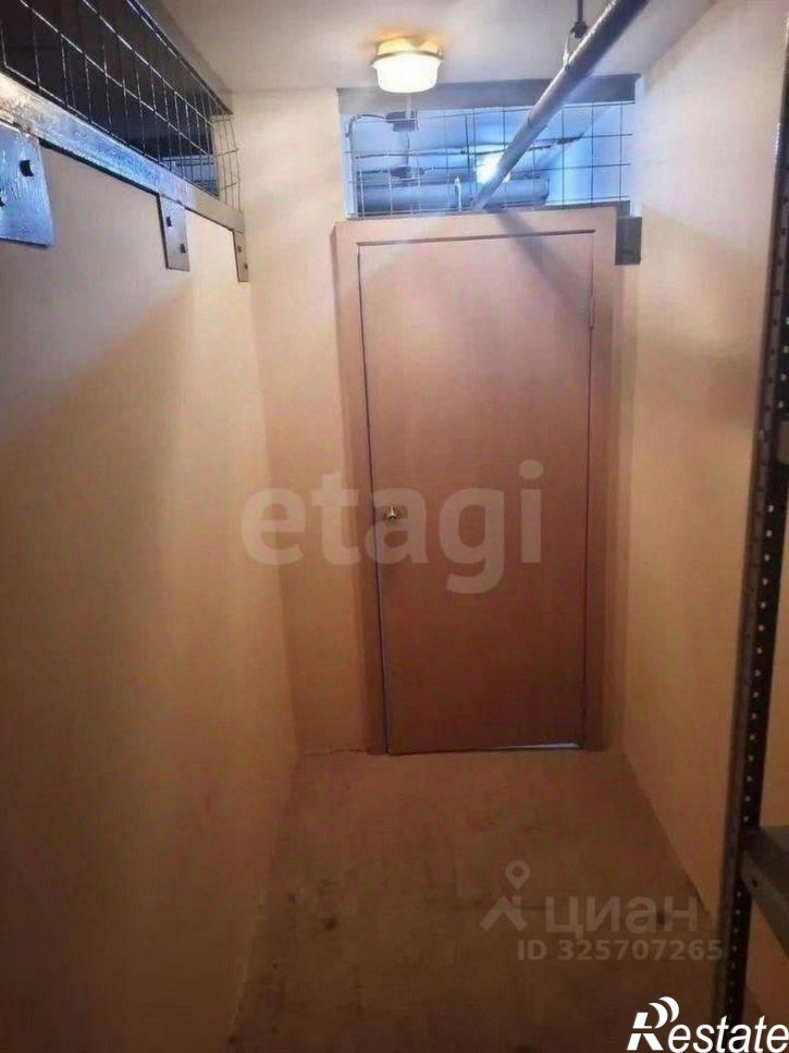 Гараж/парковка ул Революции, 52б,  д. 52б