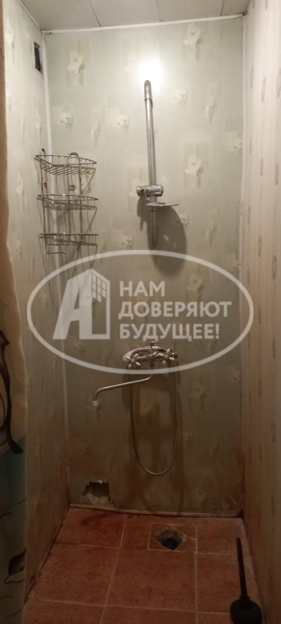 Купить комнату за 1 300 000 рублей на улица Нефтяников, 3
