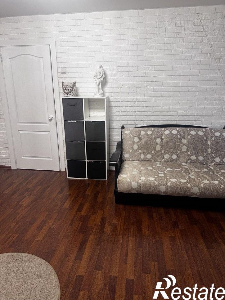 3-комн квартира Крупской, 81