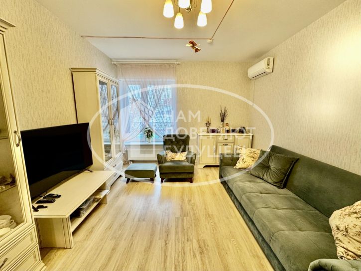 2-комн квартира улица Революции, 54