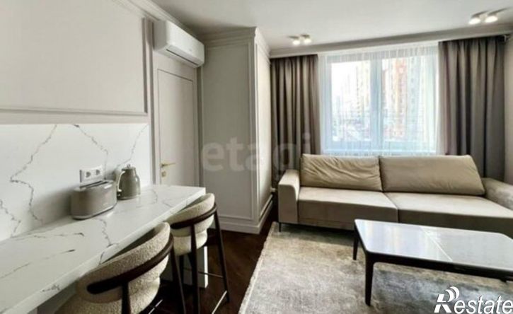 2-комн квартира улица Николая Островского, 52,  д. 52