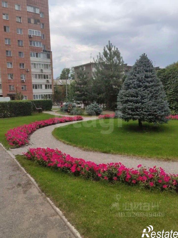 2-комн квартира улица Советской Армии, 37,  д. 37